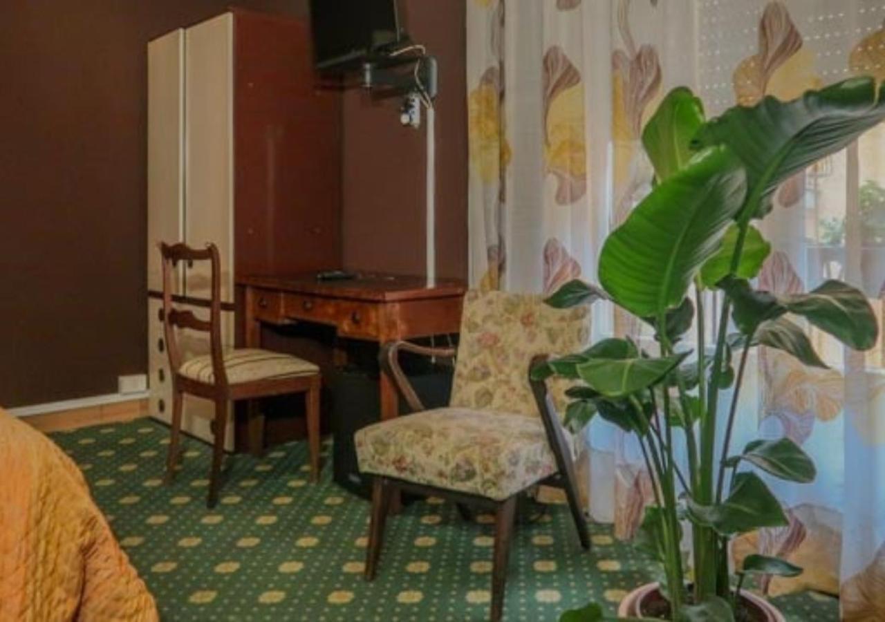 Bridge Hotel Бани ди Лука Екстериор снимка