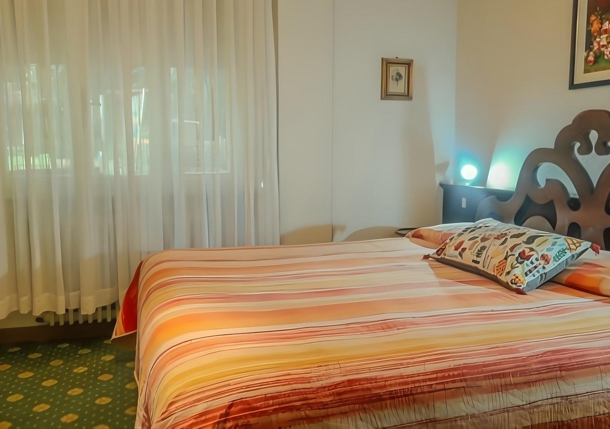 Bridge Hotel Бани ди Лука Екстериор снимка